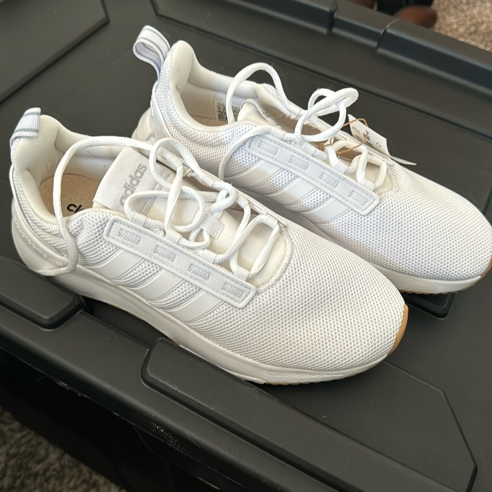 Adidas women racer tr21 white new
